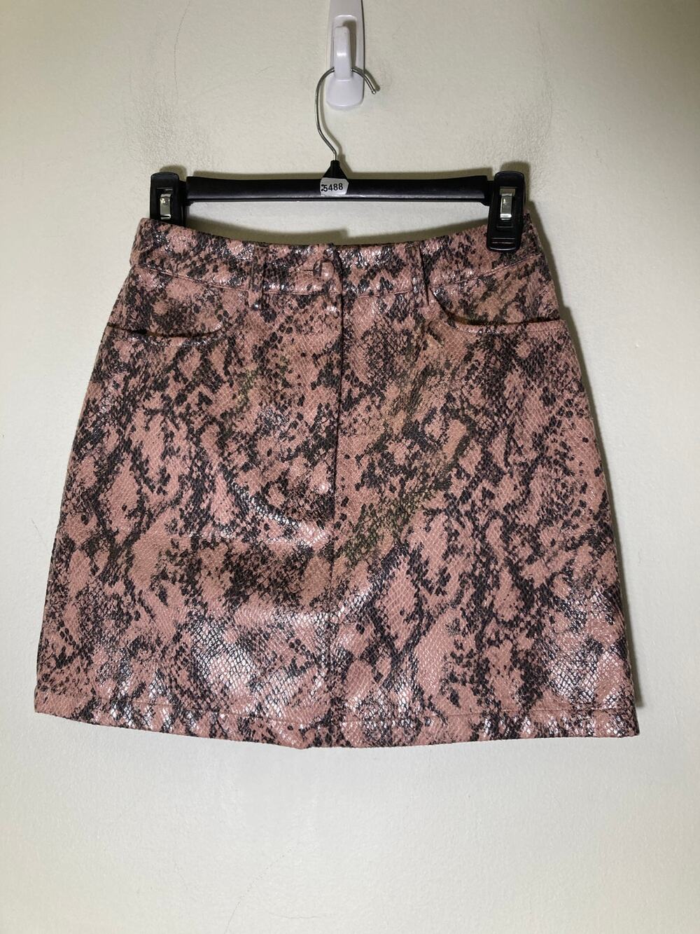 NWT Moon River Pink Snakeskin Mini Skirt with Front Pockets Sz XS